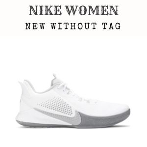 NWOT WOMEN Nike Kobe Mamba Fury